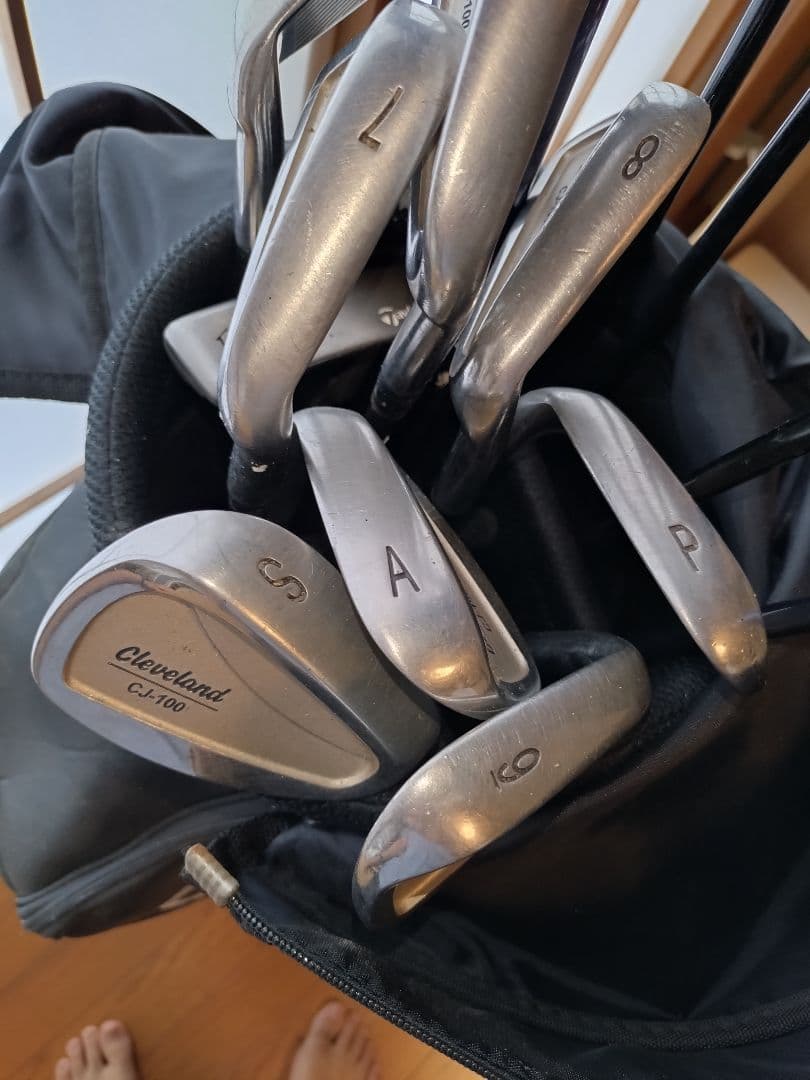 adidas フード付きキャディバッグ 黒　クラブセット