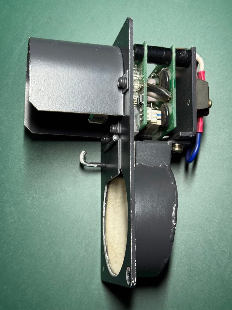 鉄道部品 鉄道廃品 閉じめ知らせ灯・懐中時計置き・鉄道時計置き