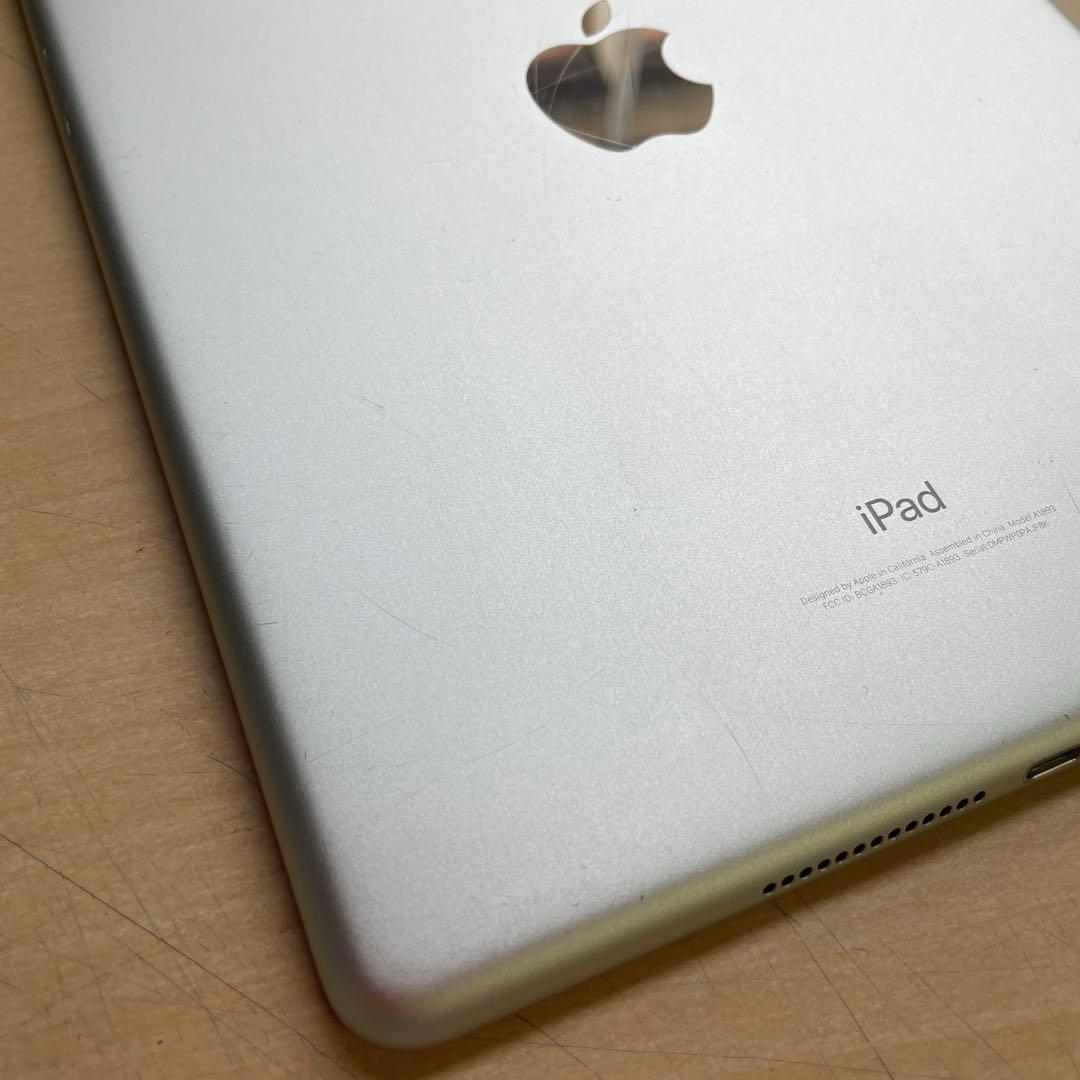 iPad 第6世代　A1893　Wi-Fiモデル　シルバー　32GB #3