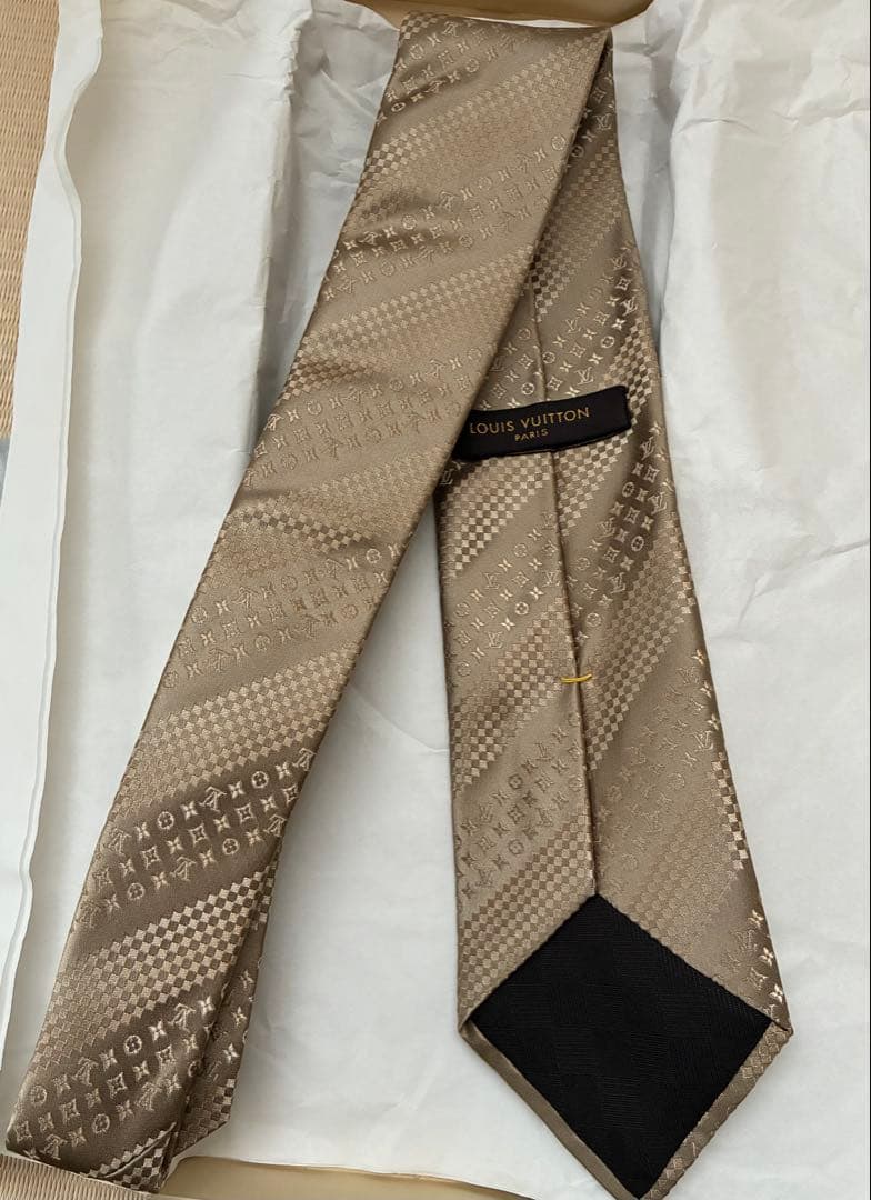Louis Vuitton シルク　ネクタイ ベージュ