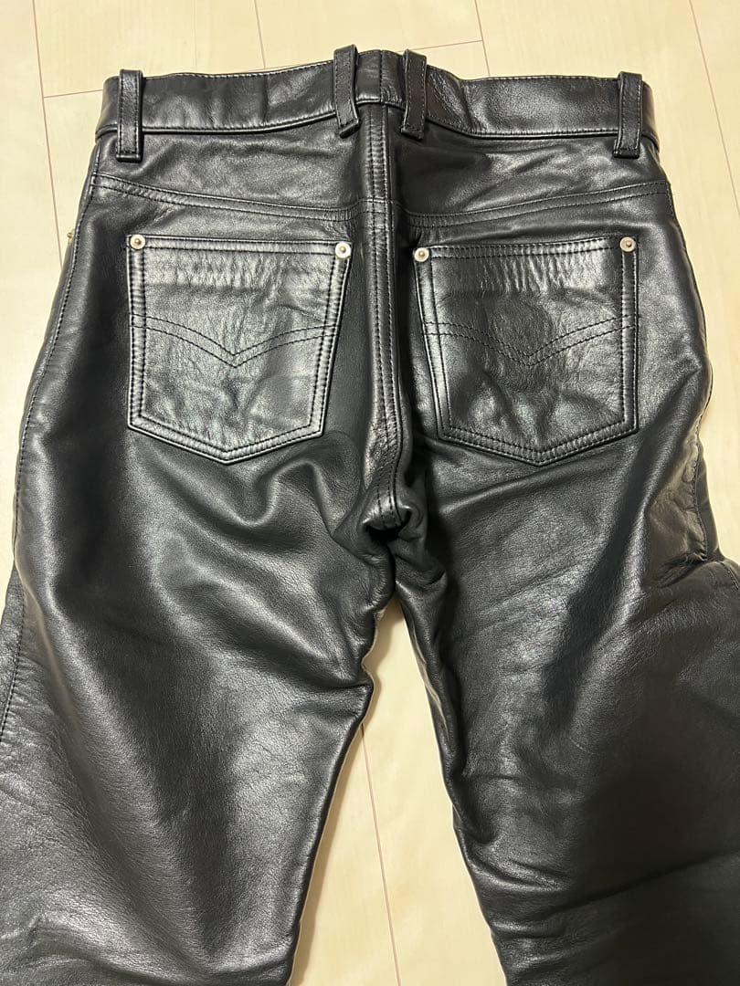【値下げ中】FREEDOM ブラックレザーパンツ