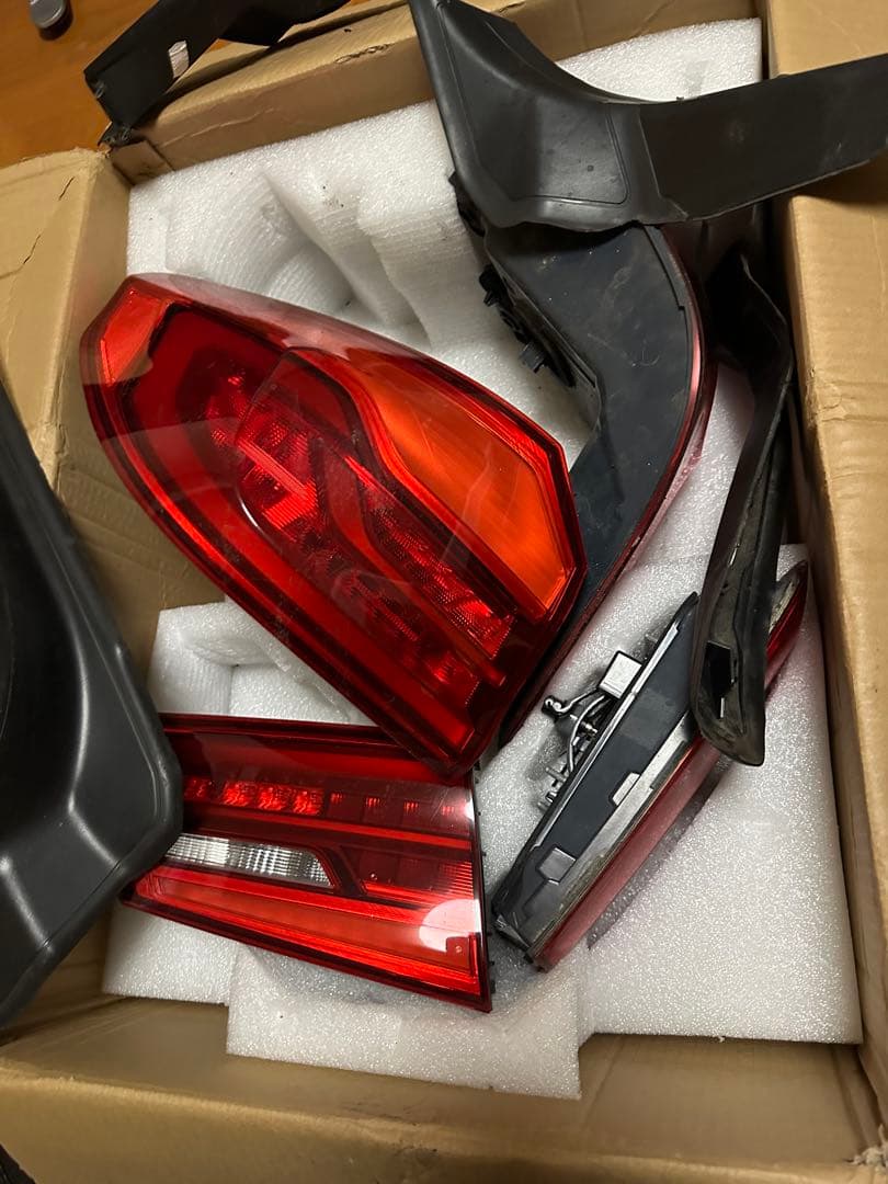bmw G30 テールランプ