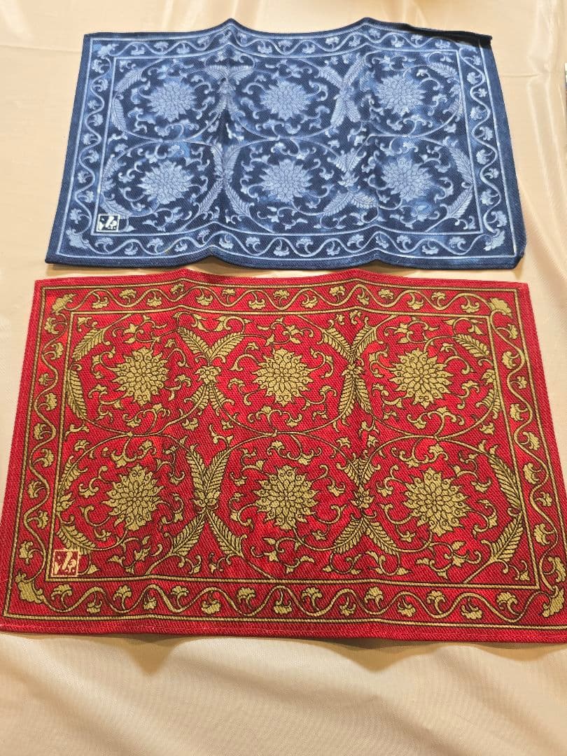 源右衛門窯　セット品　緑彩葡萄絵角皿、ハンカチ、テーブルセンター、