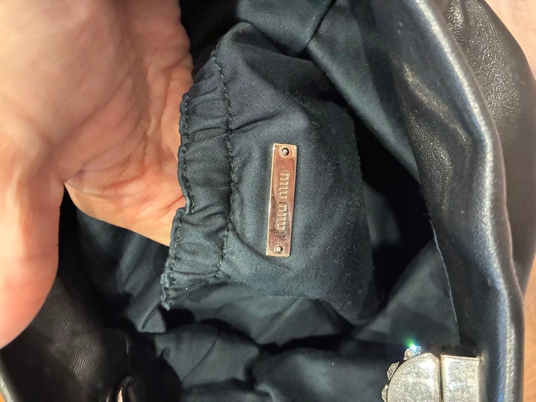 ミュウミュウ　MIUMIU クラッチ　ショルダー　バッグ　ビジュー　黒ブラック