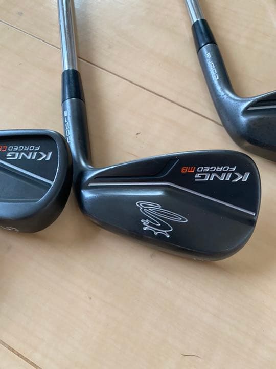 KING cobraアイアン5〜p cb mb 6本です。多少の傷や汚れあり