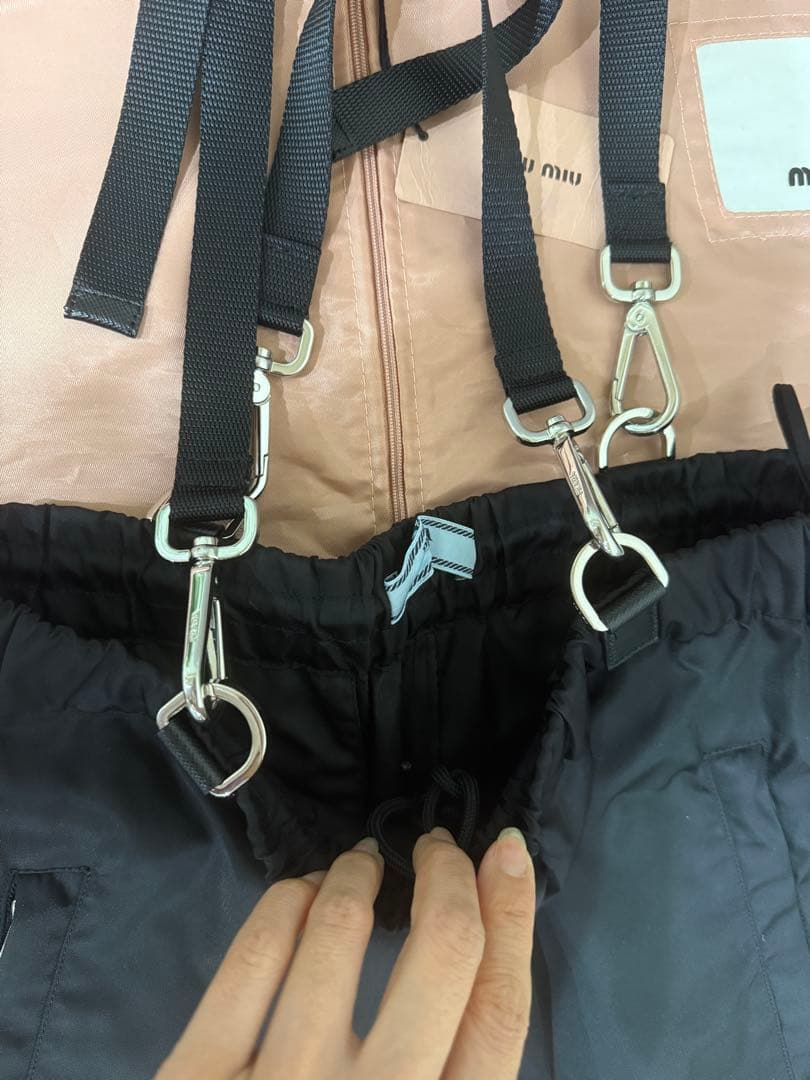 プラダ Prada ポーチ付 Re Nylon サスペンダーパンツ