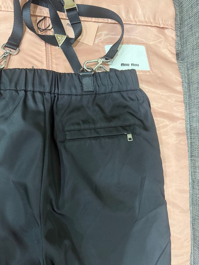 プラダ Prada ポーチ付 Re Nylon サスペンダーパンツ
