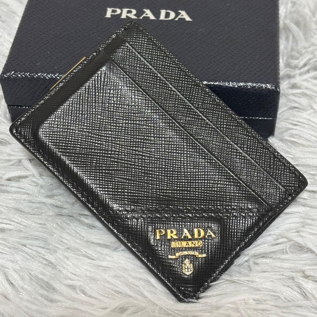 美品✨プラダ カードケース 名刺入れ マネークリップ サフィアーノ ロゴ 黒