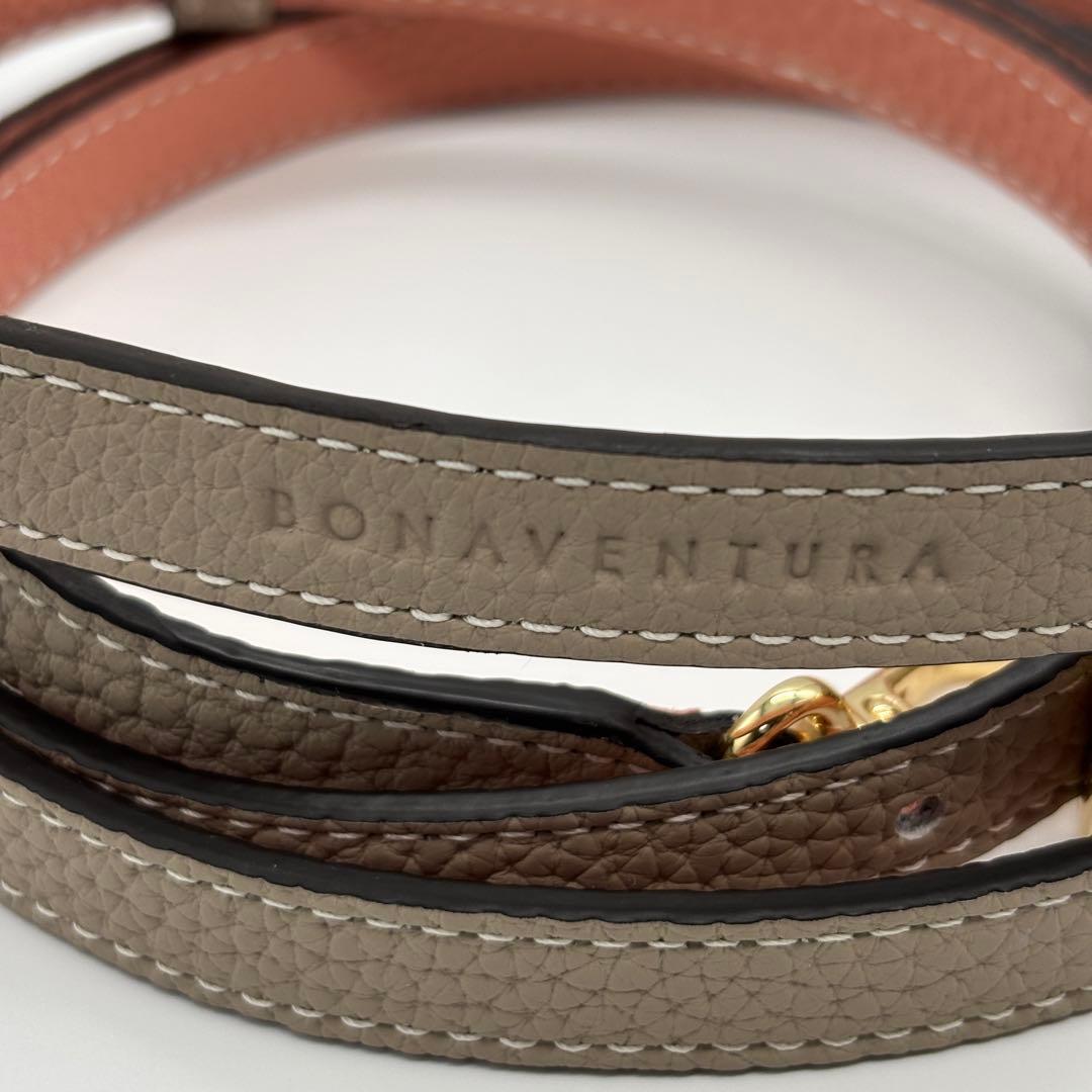 【美品/iPhone15】ボナベンチュラ iPhoneケース ストラップ付き