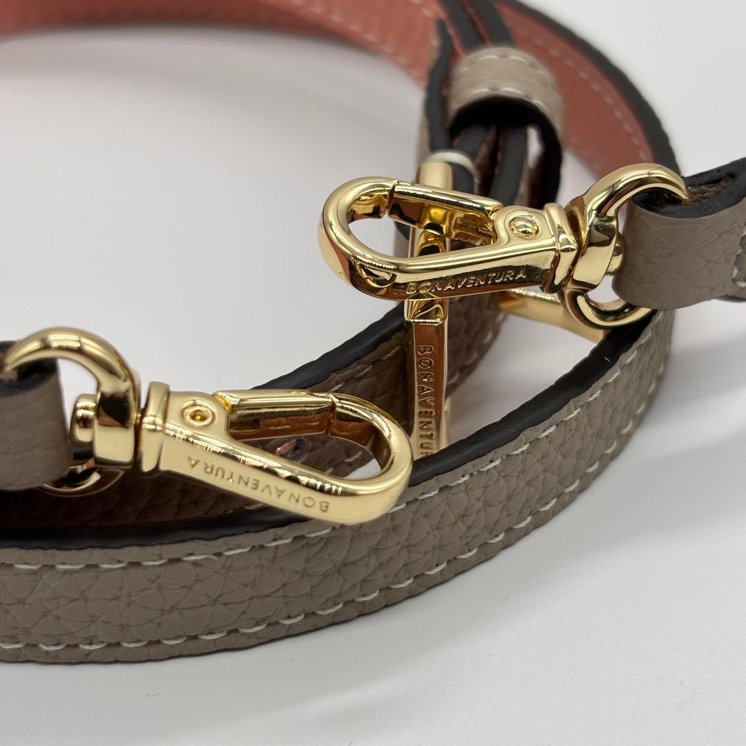 【美品/iPhone15】ボナベンチュラ iPhoneケース ストラップ付き