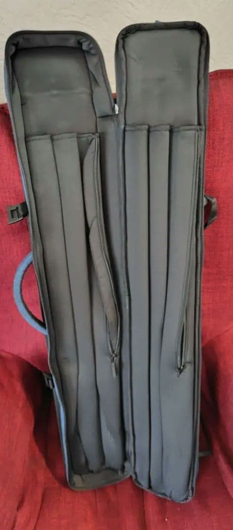 ビリヤード キューケース プレデター　Urbain 2×4 ソフト　ブルー　中古