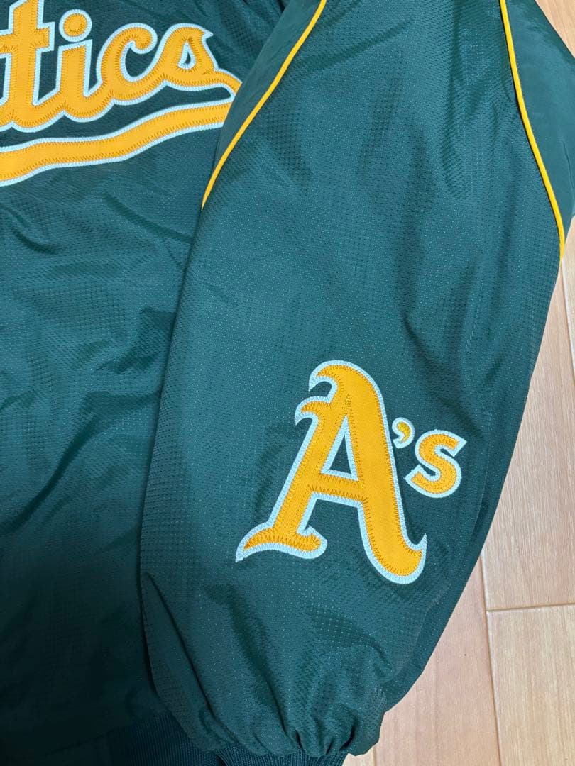【最終値下げ】MLBオークランド・アスレチックス チームジャケット Ｌ
