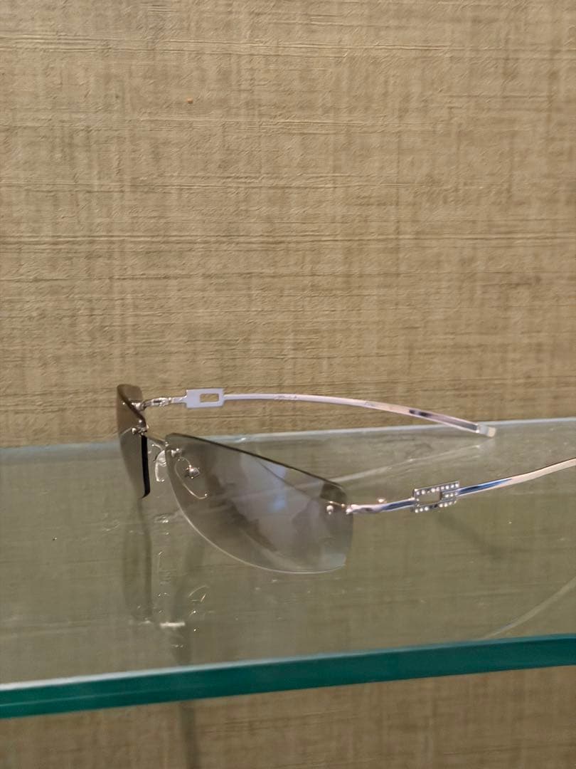 Gucci サングラス　リムレス