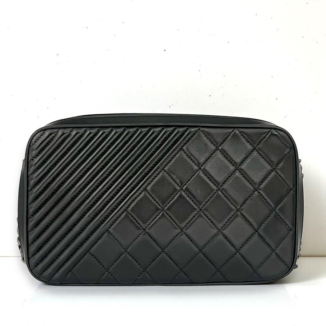 【極美品】ボーイシャネル　マトラッセ　シェブロン　チェーンショルダー　黒　830