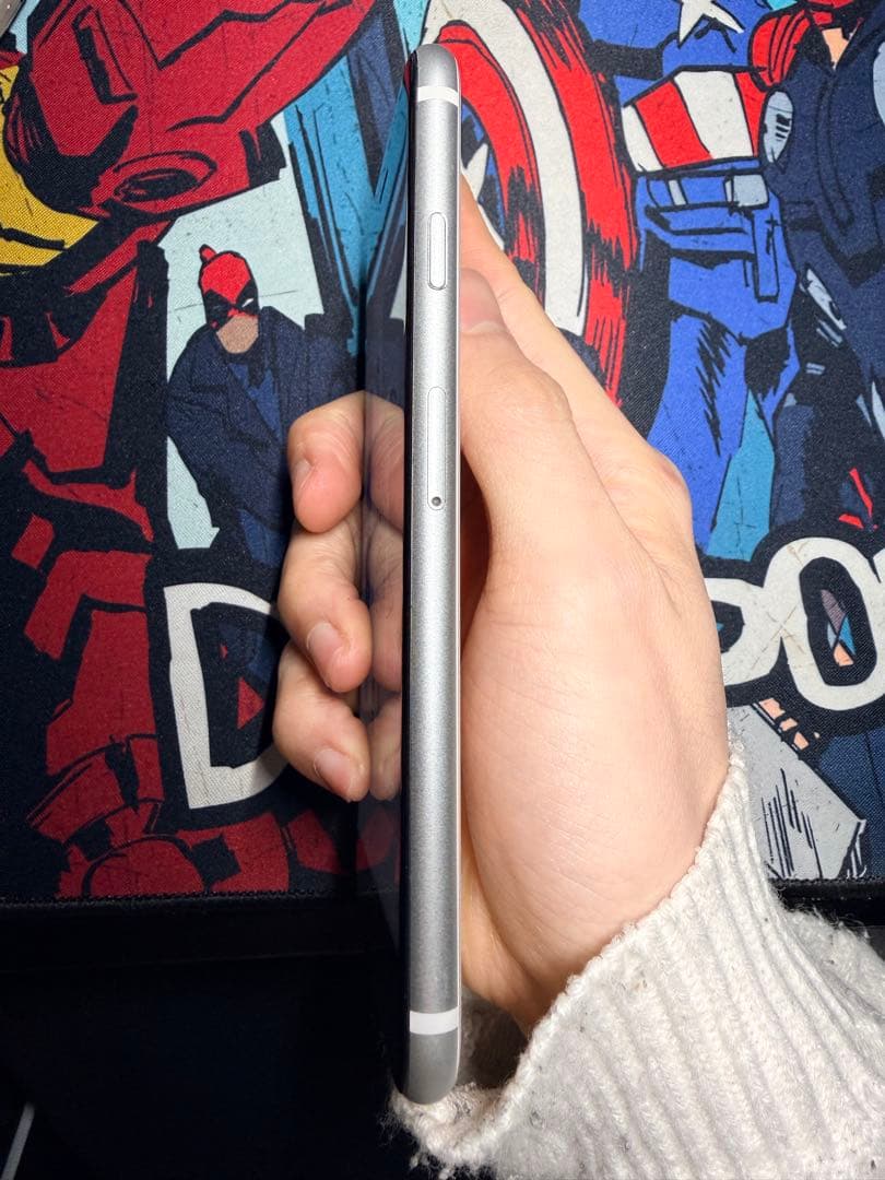 iPhone se2 64GB ホワイトsimフリー