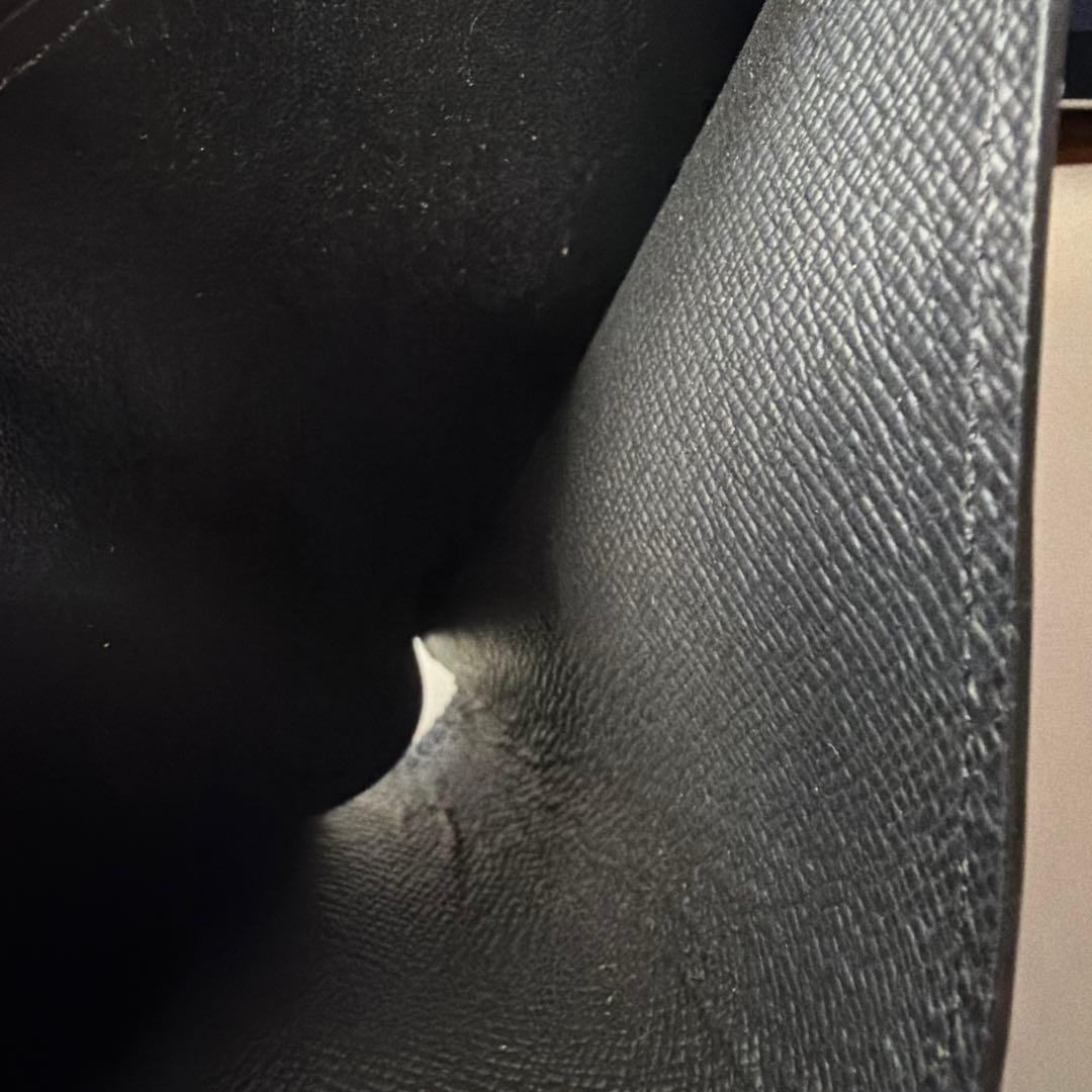 ＜希少極美品＞ルイヴィトン、黒 レザー 二つ折り財布 LVロゴ※箱袋付き