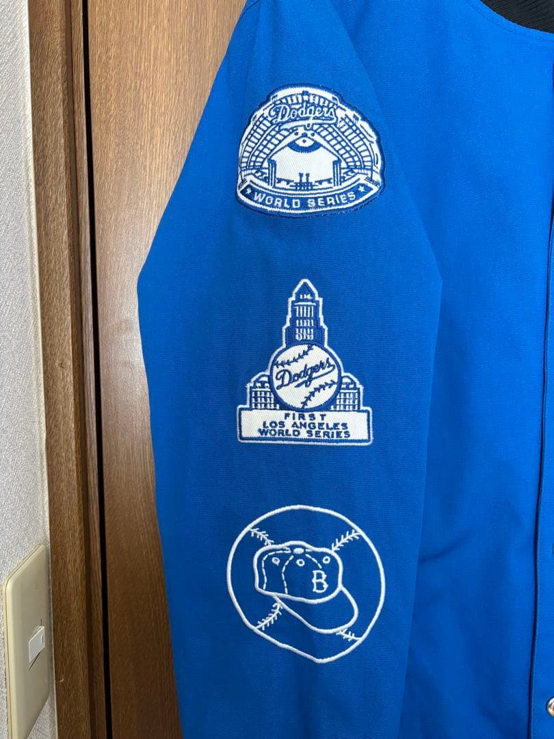 【美品】ロサンゼルスドジャース　中綿スタジャン