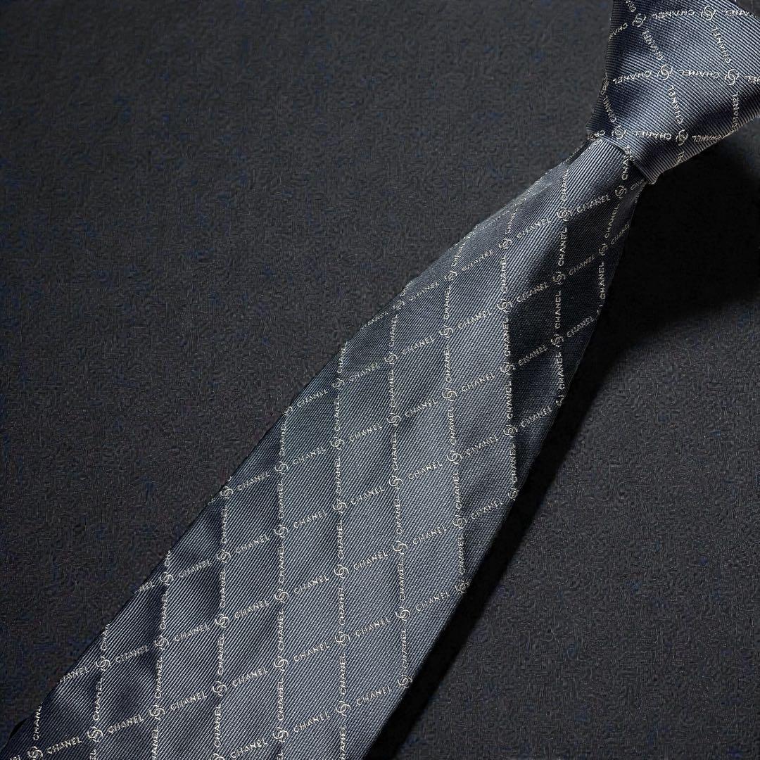 CHANEL ココマーク 総柄 ロゴ入り ネクタイ 未使用 シルバー