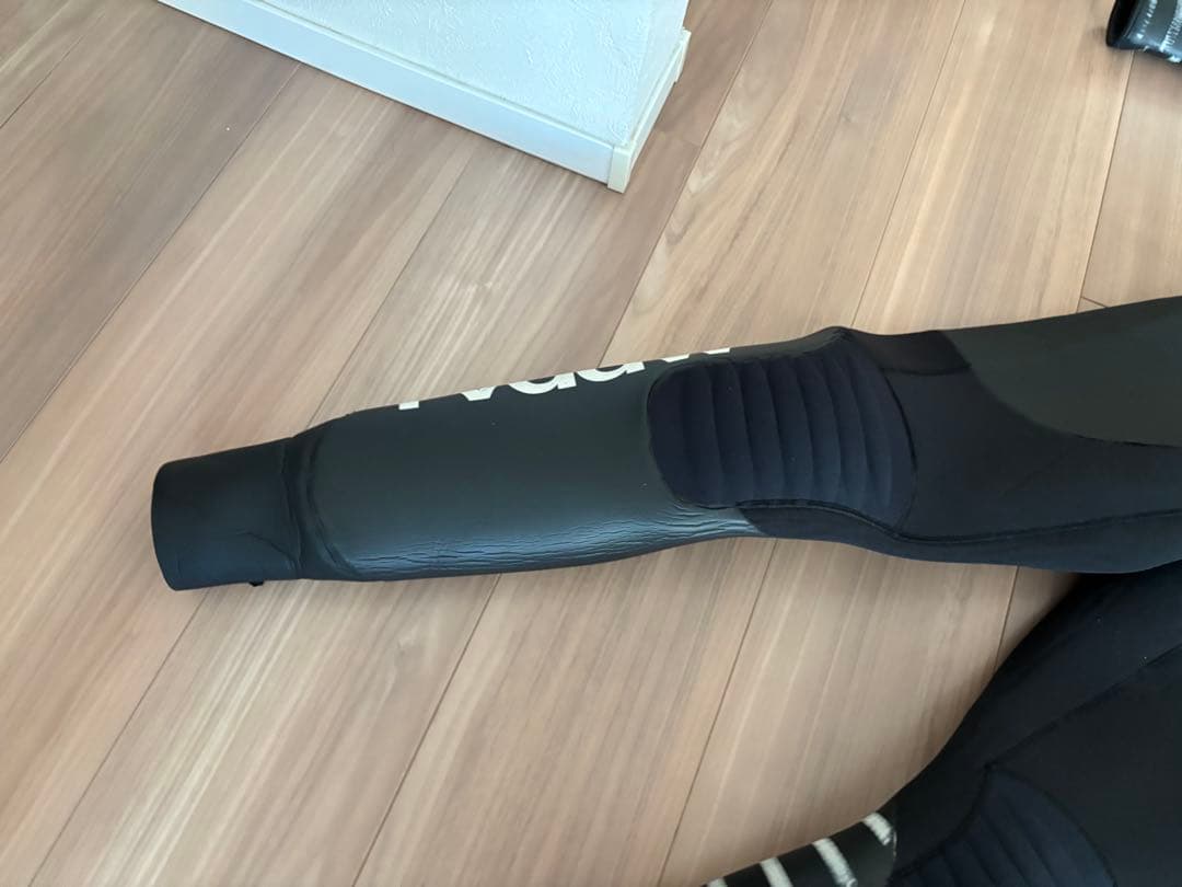 ★送料無料★お洒落　リバーサル　セミドライ　フルスーツ　ウエットスーツサーフィン