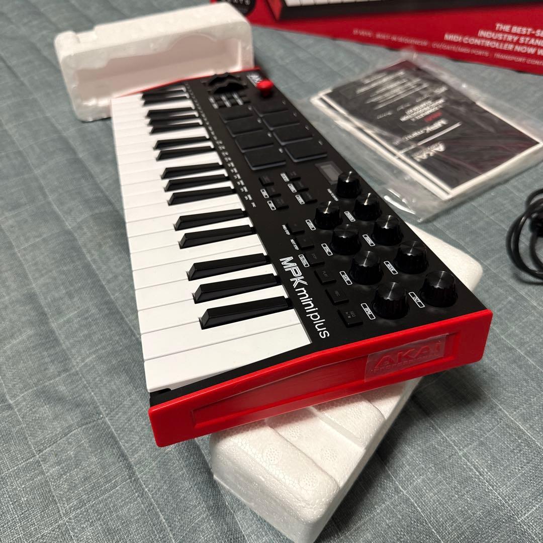 AKAI MPK mini plus 37キー MIDI 超美品！