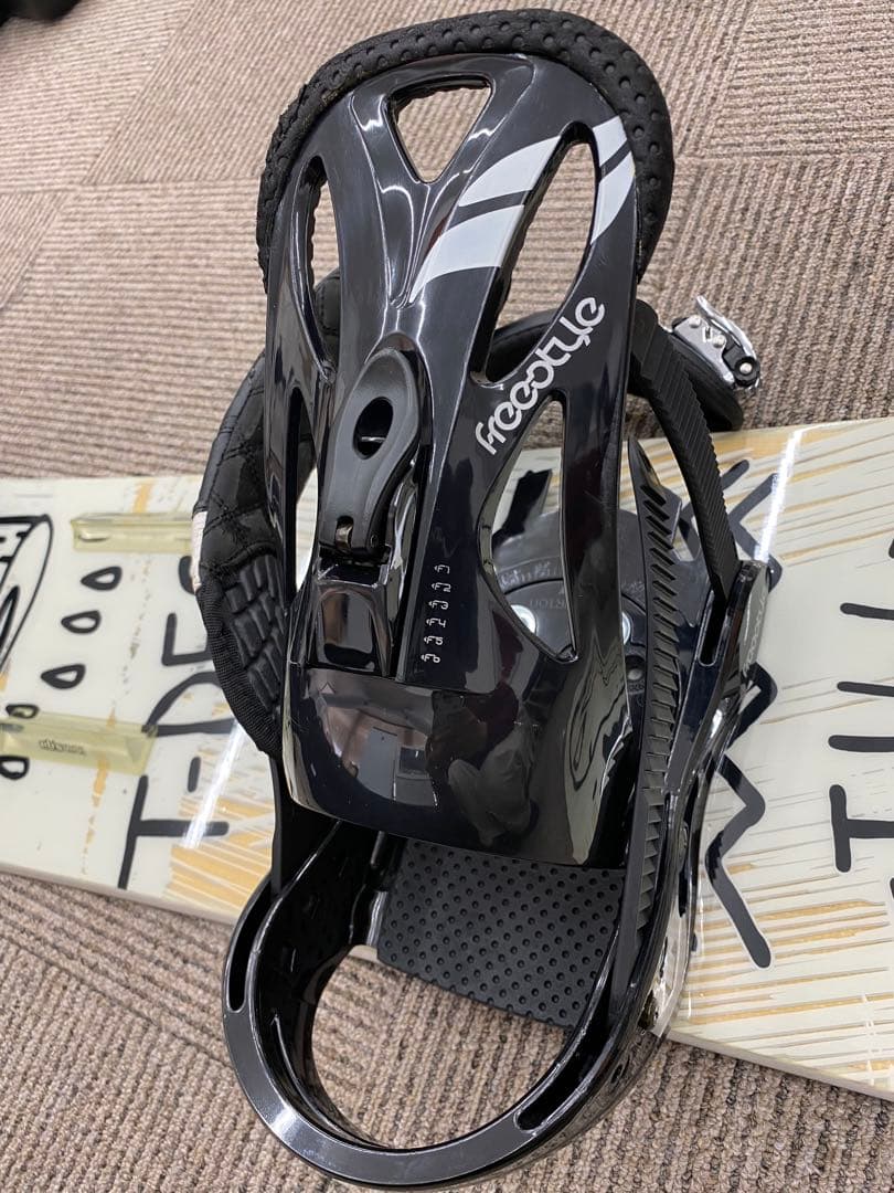 スノーボードセット ボード バインディング ブーツ ゴーグル のセット！