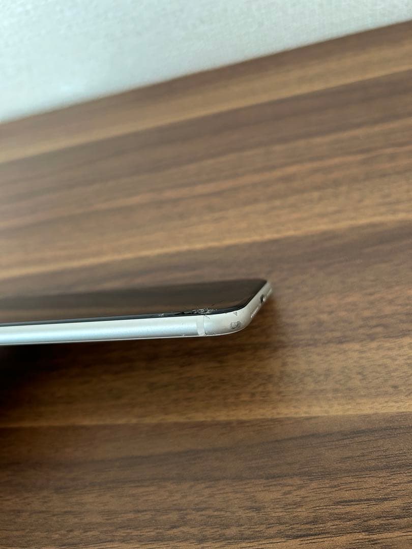 【値下げ】Apple iPhone SE 第2世代 （白）、箱付き