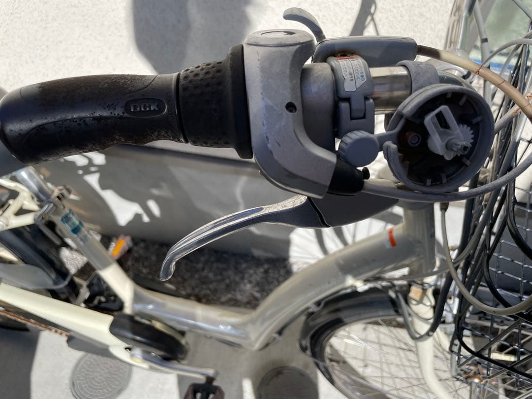 配送不可　手渡し限定　ヤマハ 電動自転車パスラフィーニ26インチ３段変速ジャンク