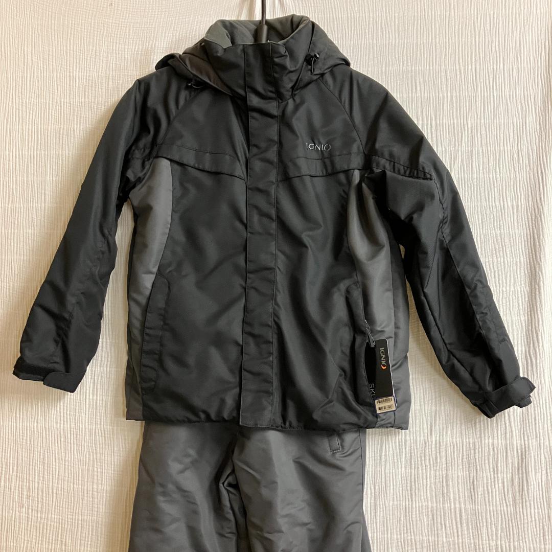 スキー・スノボ　ウェア 上着黒/パンツグレー 　Sサイズ　未使用　送料込み