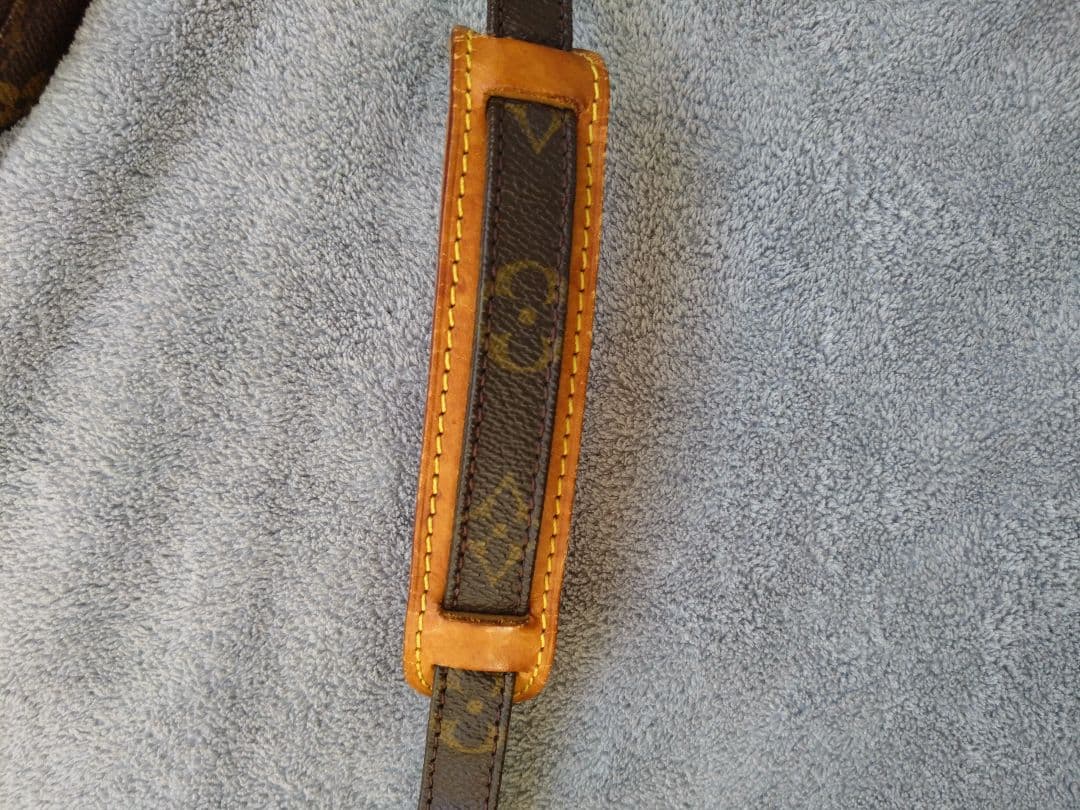 LOUIS VUITTON アマゾン　モノグラム ショルダーバッグ