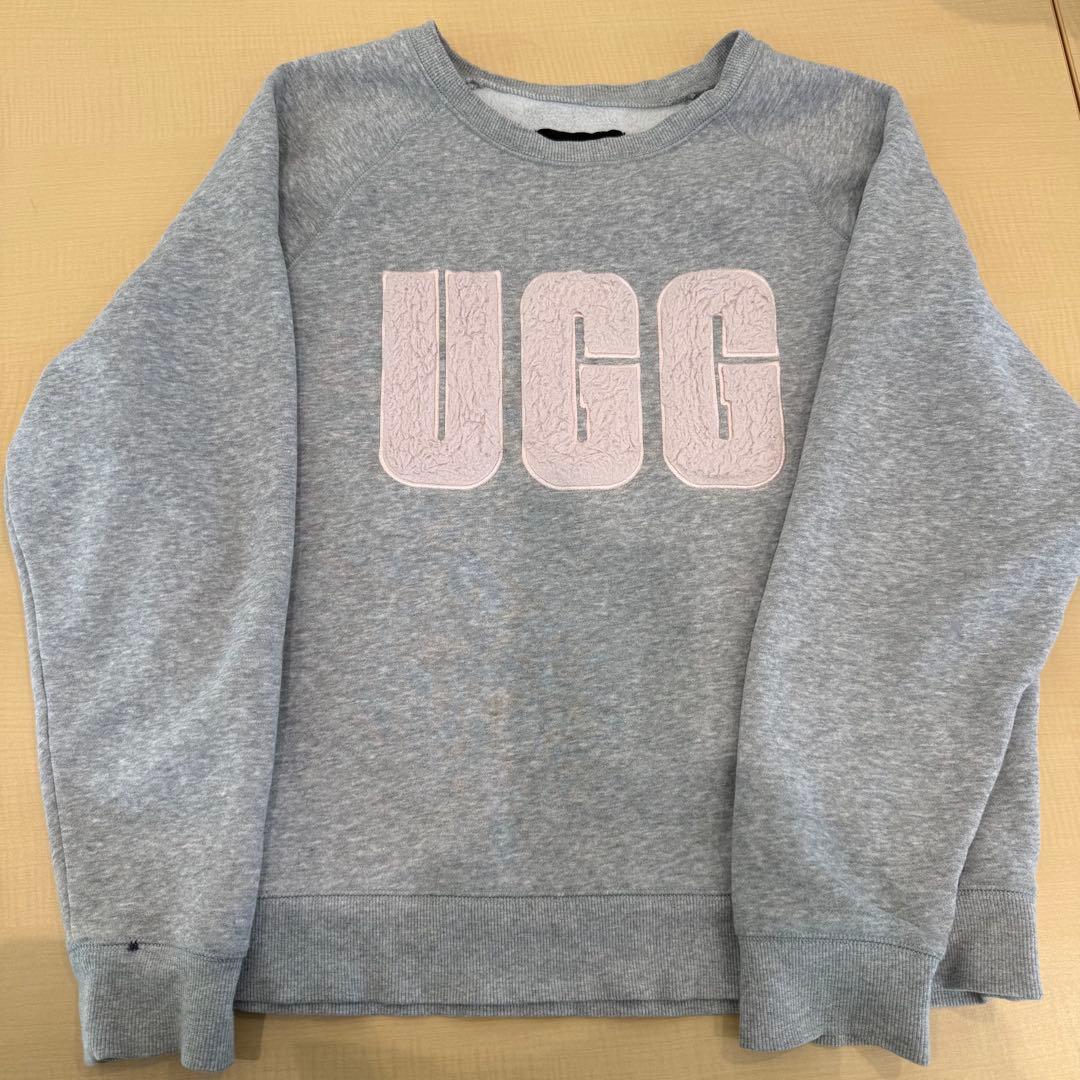 UGG グレー ロゴ トレーナー