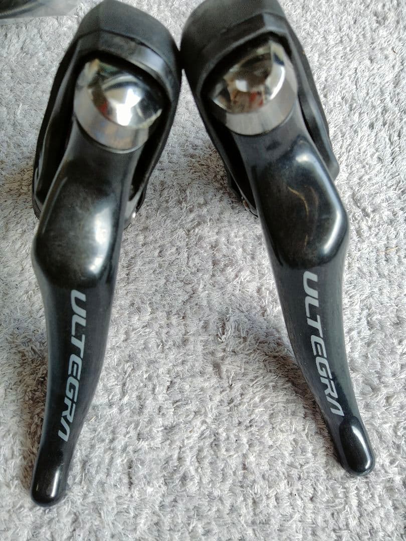 ULTEGRA デュアルレバー機械式　ST-R8000ダブルレバー１１速