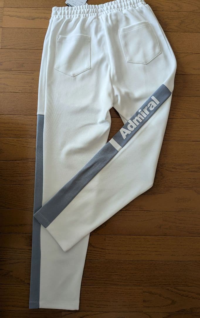 Admiralウォームアップ　パンツ新品未使用　ジャケット１回着用　レディース