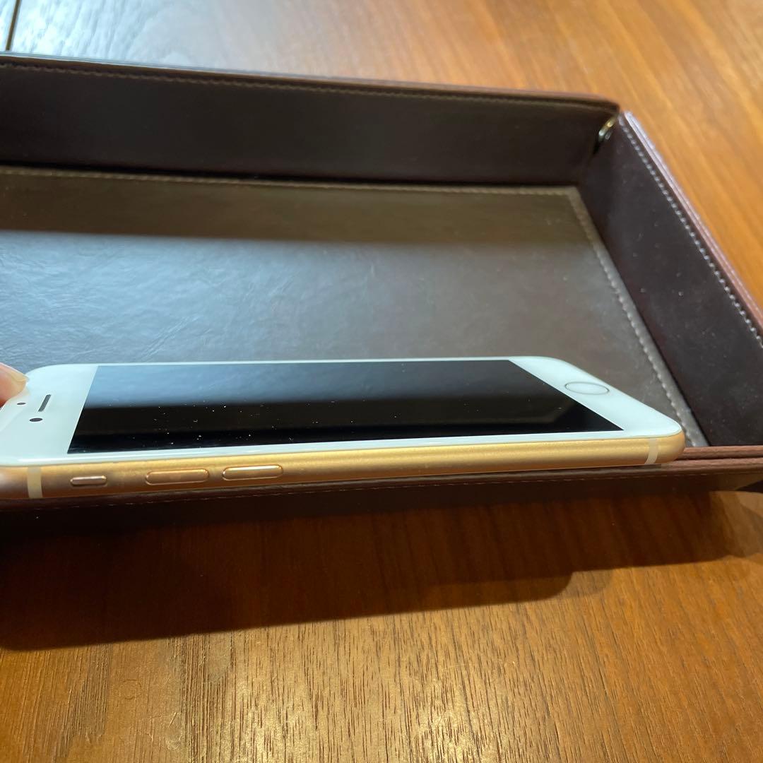 iPhone 8ゴールド 本体　64GB SIMフリー