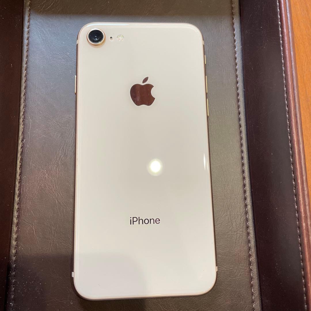 iPhone 8ゴールド 本体　64GB SIMフリー