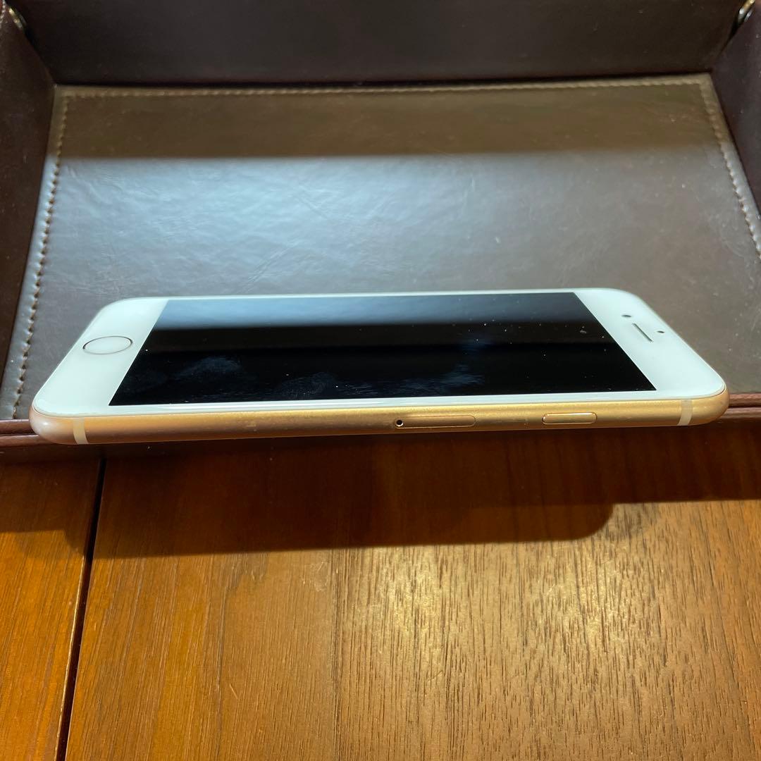 iPhone 8ゴールド 本体　64GB SIMフリー