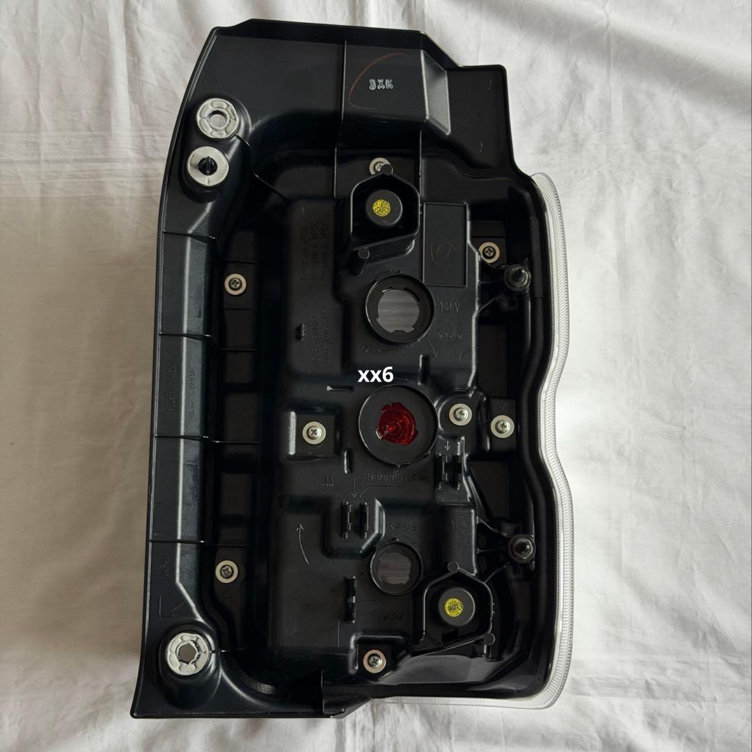 ハスラー / 純正テールランプ テールライト ユニット（左側）