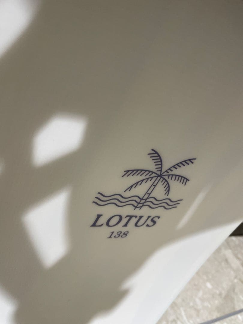 【極美品】SALOMONサロモンスノーボード LOTUS　LTD　138セット