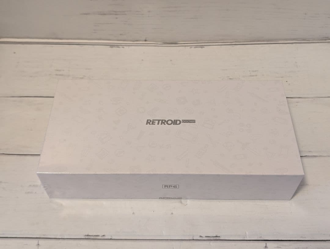 Retroid Pocket 6 8GB+128GB　Silverカラー