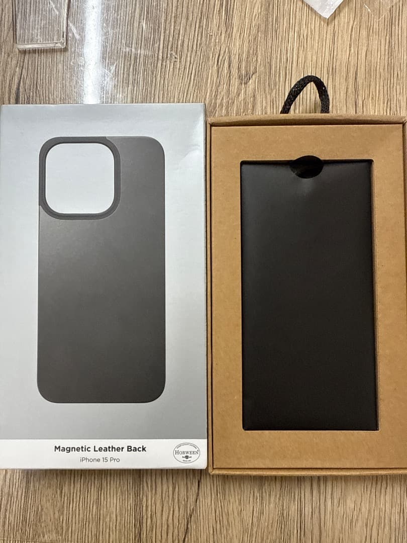 iphone15pro用nomad magnetic leather back