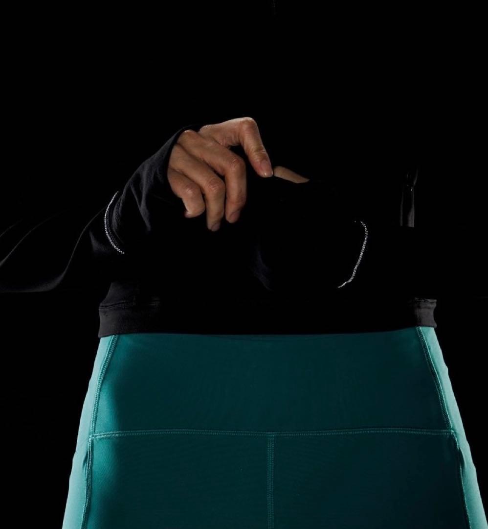 新品 ルルレモン It's Rulu Run Cropped Half Zip