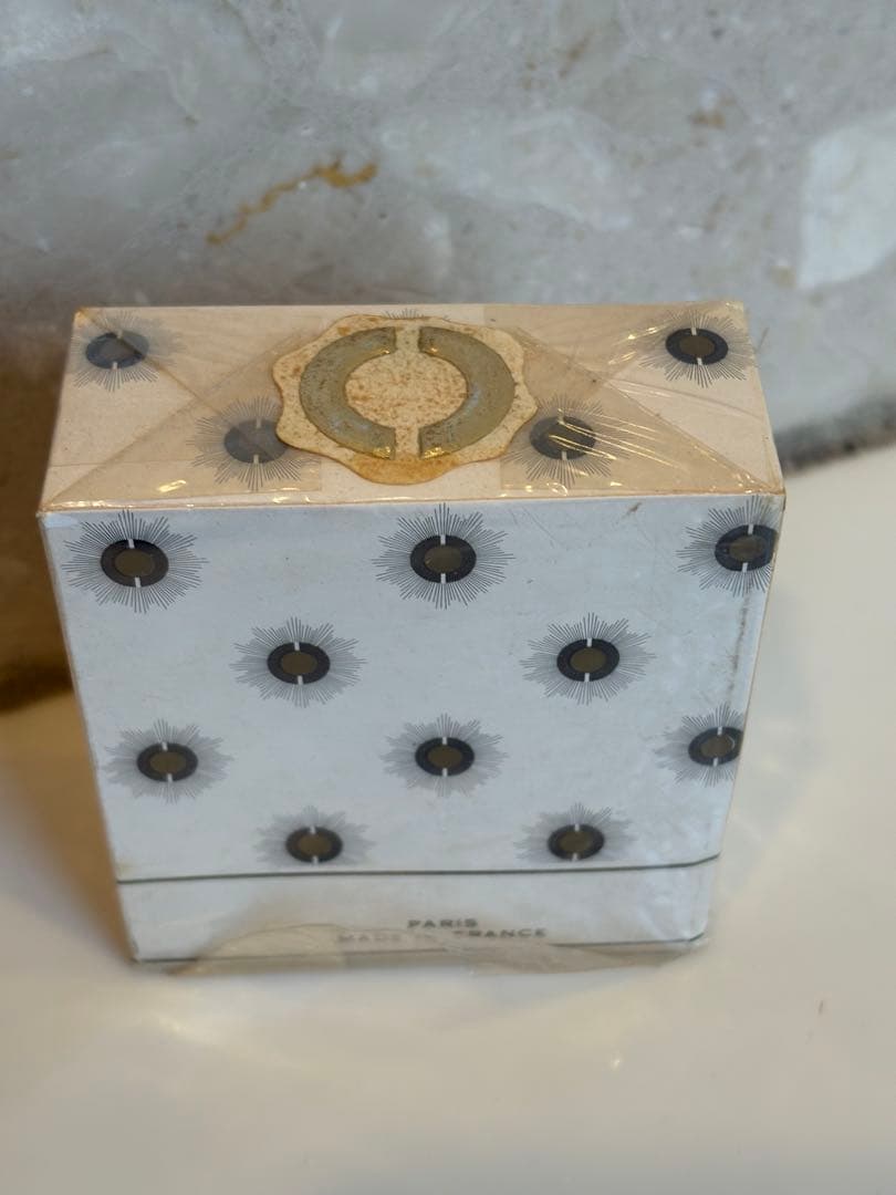 未開封　キャロン（CARON）の香水「フルール・ド・ロカイユのパルファム