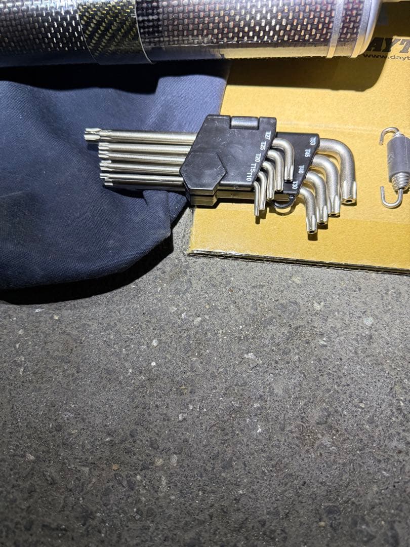 AKRAPOVIC マフラー カーボンファイバー