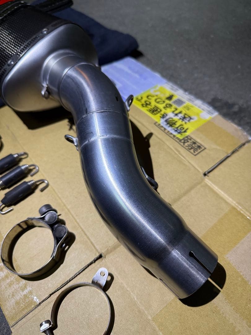 AKRAPOVIC マフラー カーボンファイバー