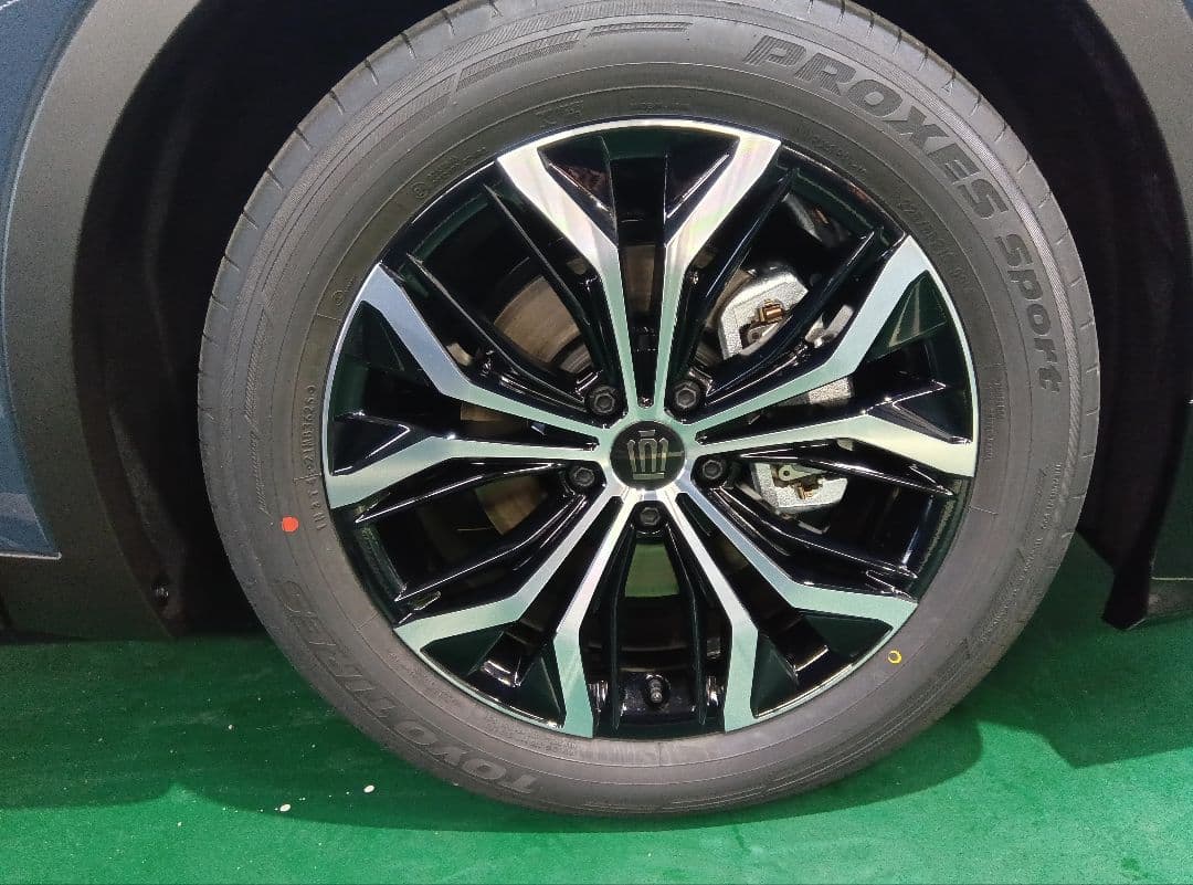 【③】新型クラウンクロスオーバー19インチタイヤホイールセット(その3）