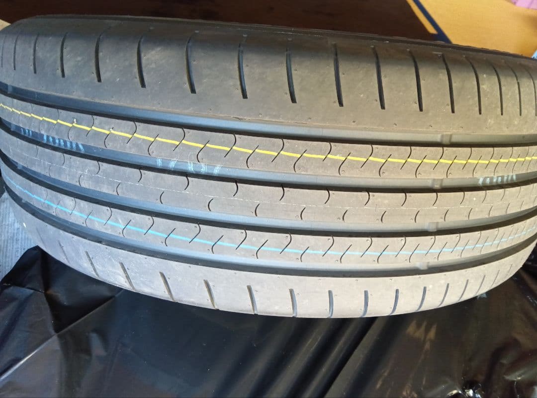 【③】新型クラウンクロスオーバー19インチタイヤホイールセット(その3）