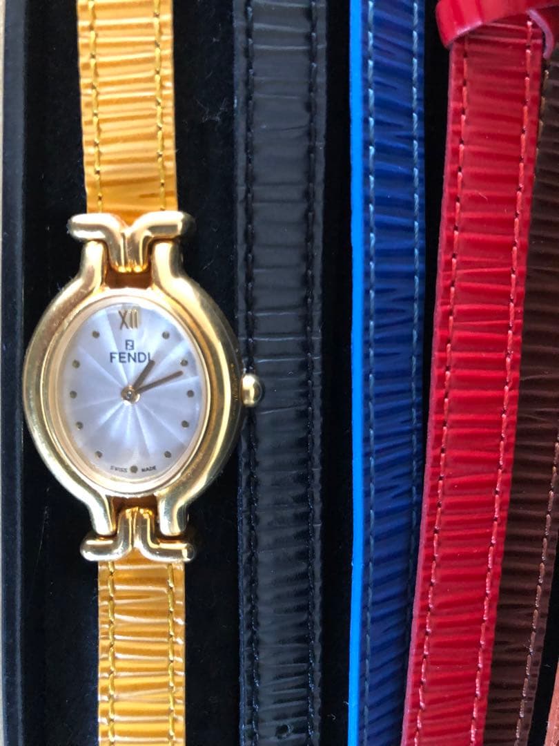 【FENDI 】カメレオンチェンジベルト腕時計 ストラップ6本（640Lモデル）