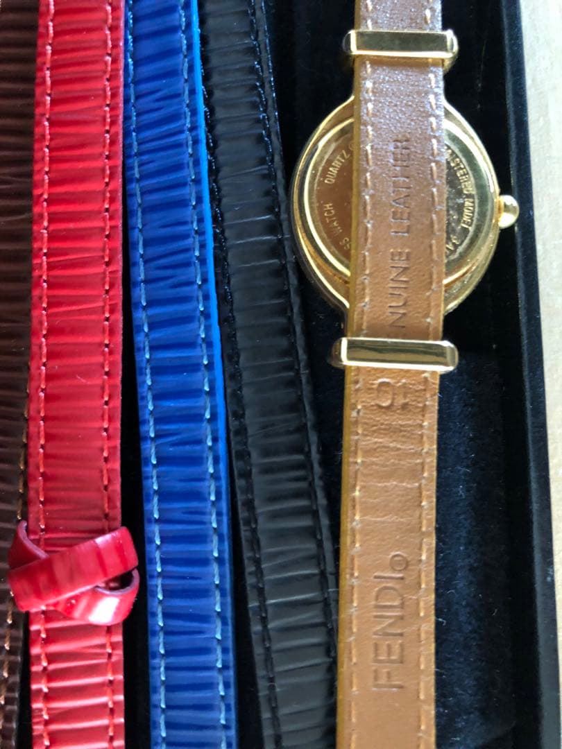 【FENDI 】カメレオンチェンジベルト腕時計 ストラップ6本（640Lモデル）