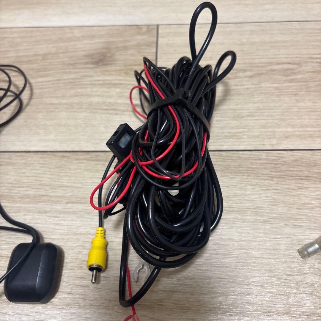 美品 2022年製 ケンウッド 彩速ナビ MDV-D708BTW カメラ付き