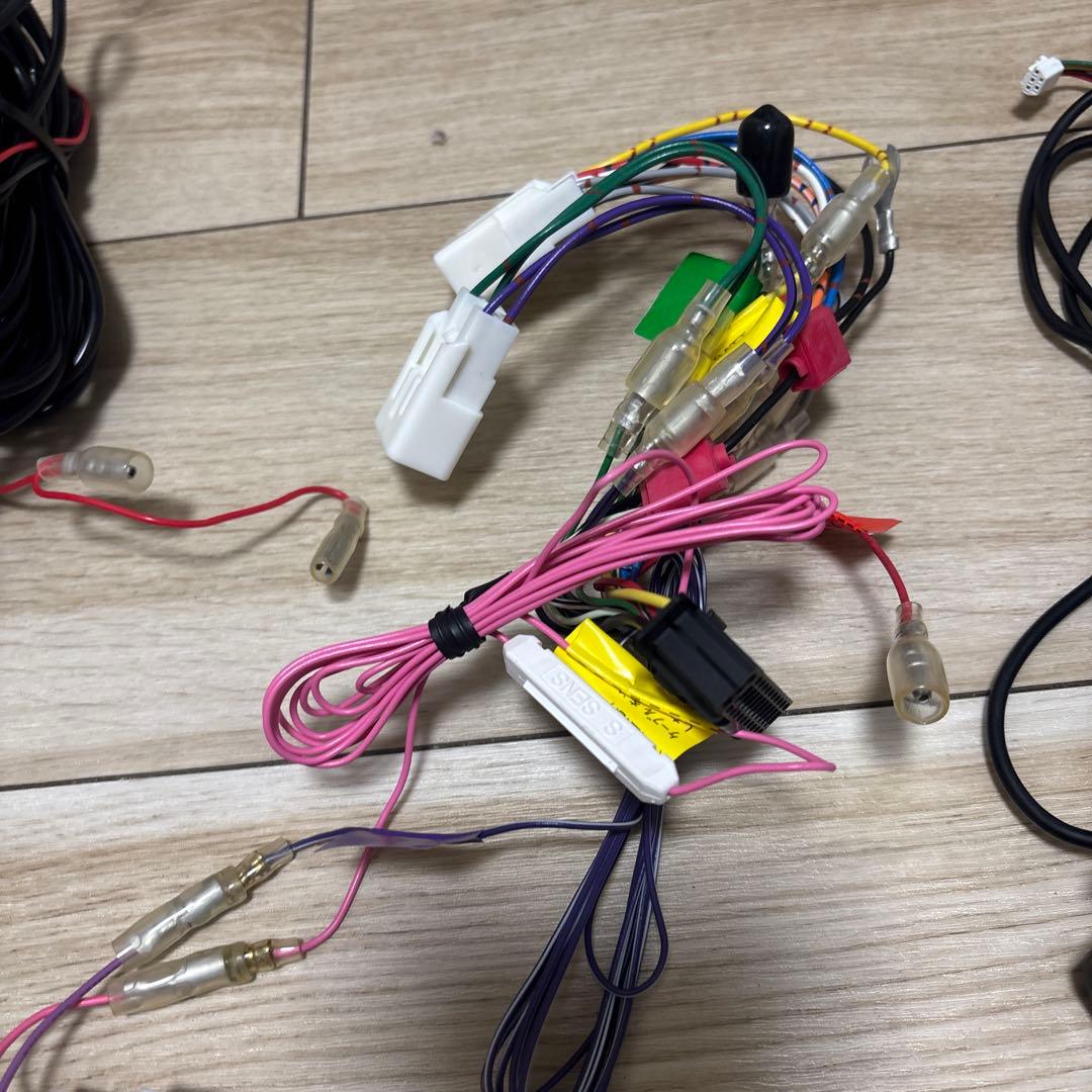 美品 2022年製 ケンウッド 彩速ナビ MDV-D708BTW カメラ付き