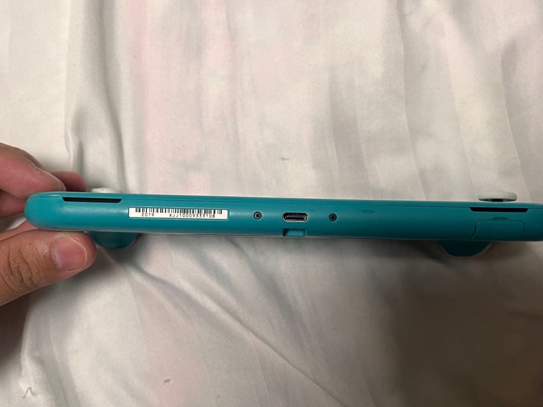 Nintendo Switch Liteターコイズリョーアイ